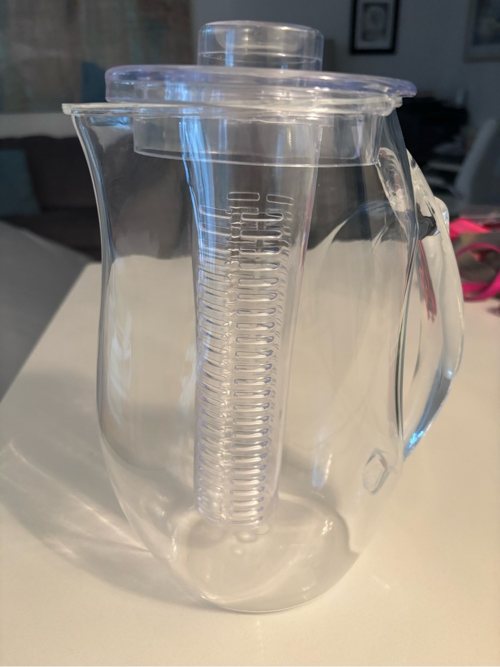 Clear Plastic Infuser Pitcher with Lid and Handle
